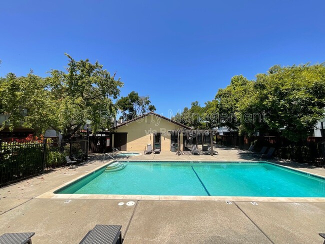 Foto del edificio - 6254 Joaquin Murieta Ave