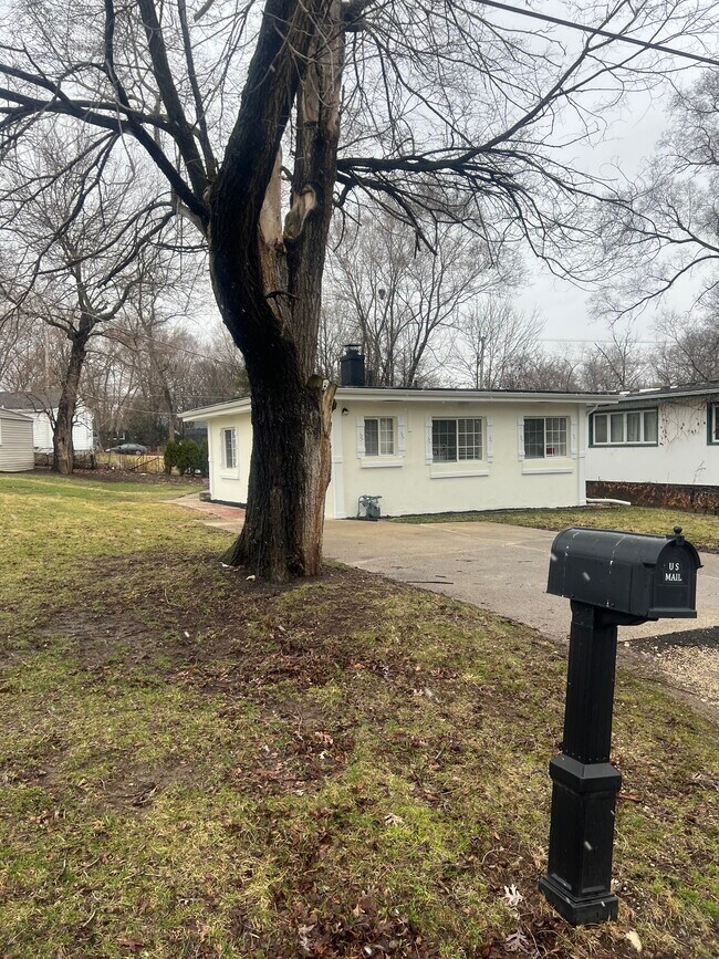 Foto del edificio - 21272 W Shady Ln