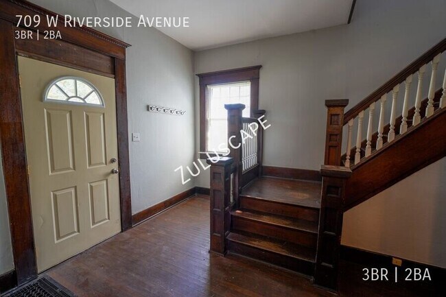 Foto del edificio - 709 W Riverside Ave
