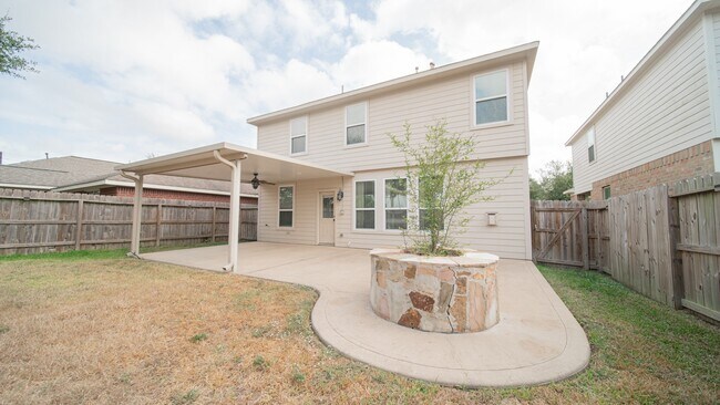 Foto del edificio - 18115 June Oak St