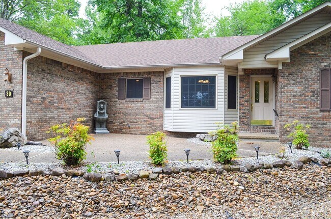 Foto del edificio - Spacious 3-Bedroom Home for Long-Term Lease in Hot Springs Village