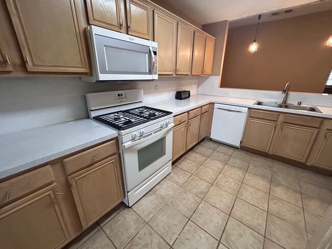 Foto del edificio - 1011 Windymeadow Ln