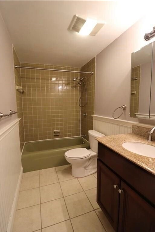 Building Photo - 65 Greentree Ln
