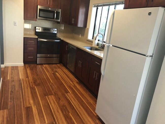 Building Photo - 45 El Camino Real