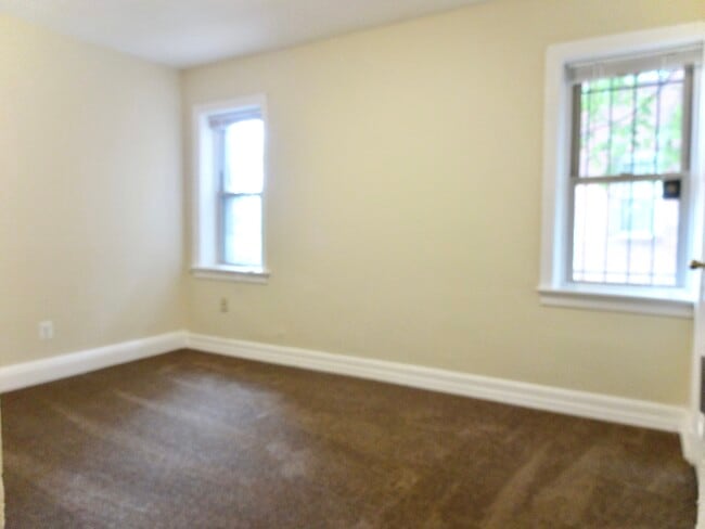 Building Photo - 3138 Buena Vista Terrace SE