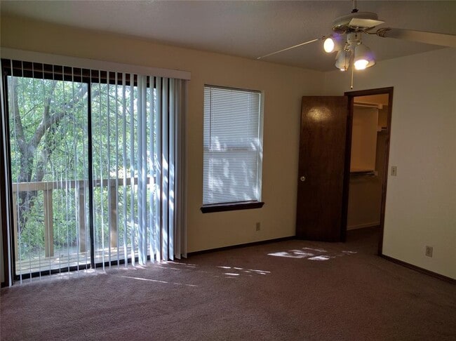 Building Photo - 3206 Ridgecrest Ct
