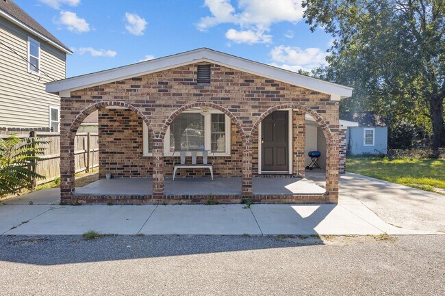 Foto del edificio - Charming Single-Family Home