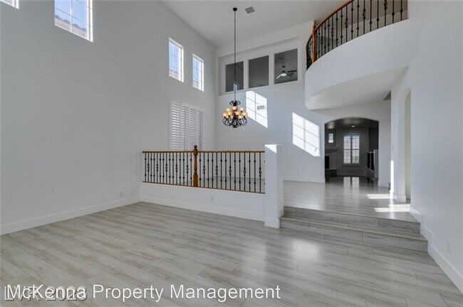 Building Photo - 5 br, 3.5 bath House - 1401 Via Savona Dr