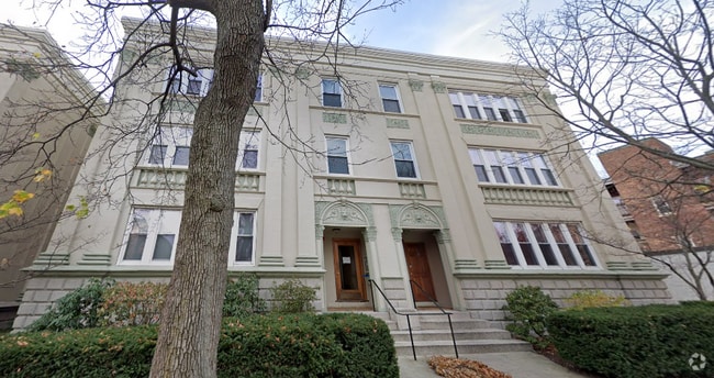 Building Photo - 76 Egmont St