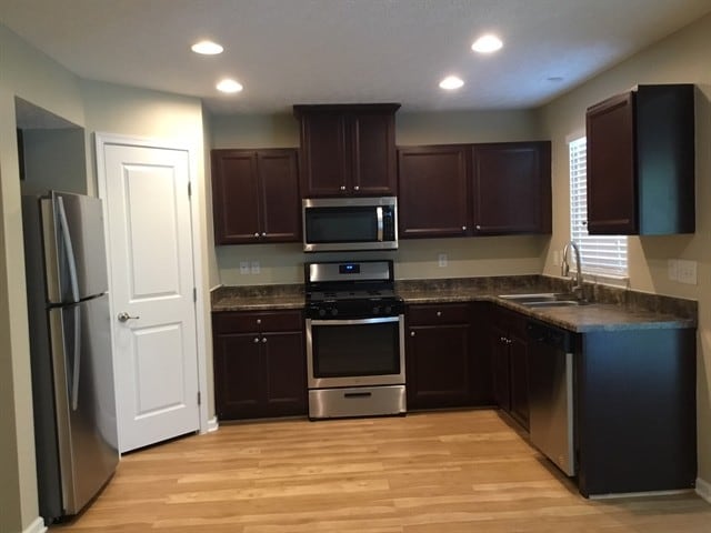 Foto del edificio - 317 Evergreen Cir