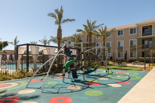 Foto del edificio - Antioch Family and Senior Apartments