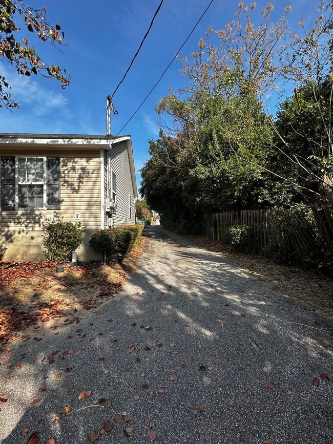 Foto del edificio - 1998 Wrightsboro Rd