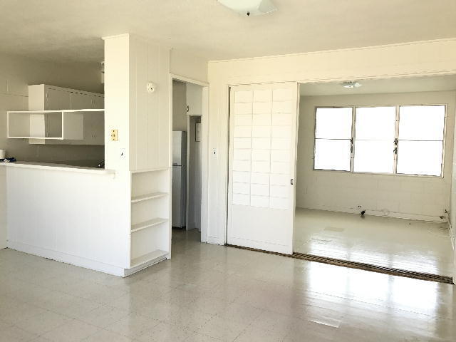 Building Photo - 2120 Kapiolani Blvd