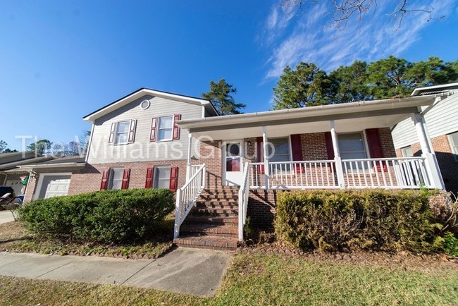 Building Photo - 6886 Green Creek Rd