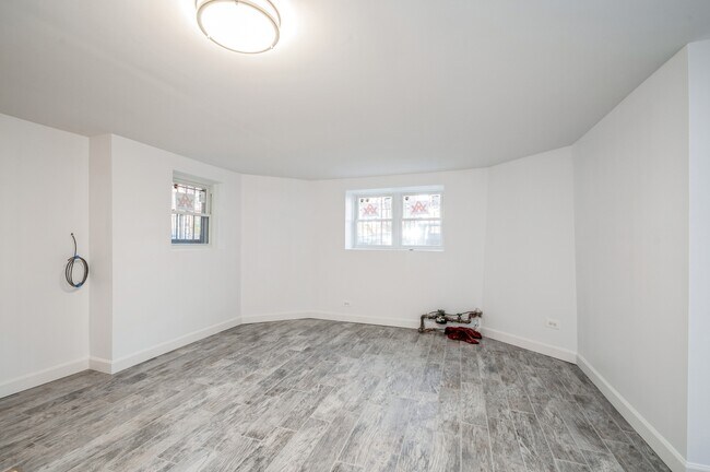 Foto del edificio - 4855 N Rockwell St