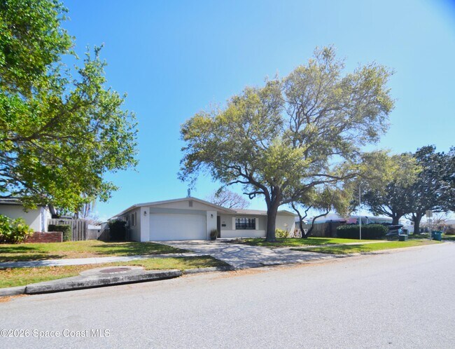 Building Photo - 405 Sparrow Dr