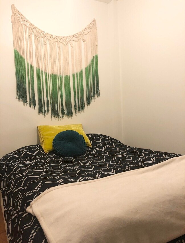 Main bedroom - 82 Webster St