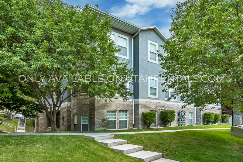 Foto principal - 455 Belmont Pl