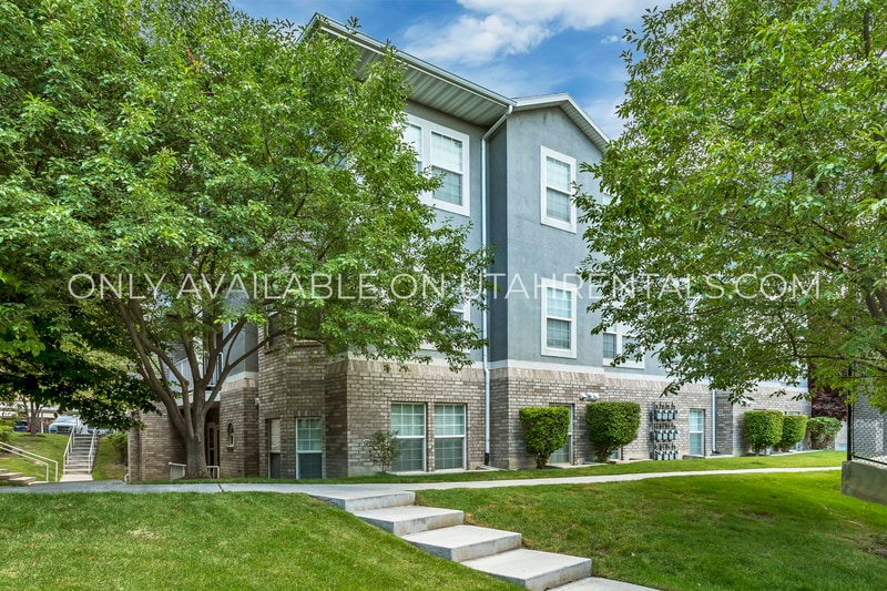 Primary Photo - 455 Belmont Pl
