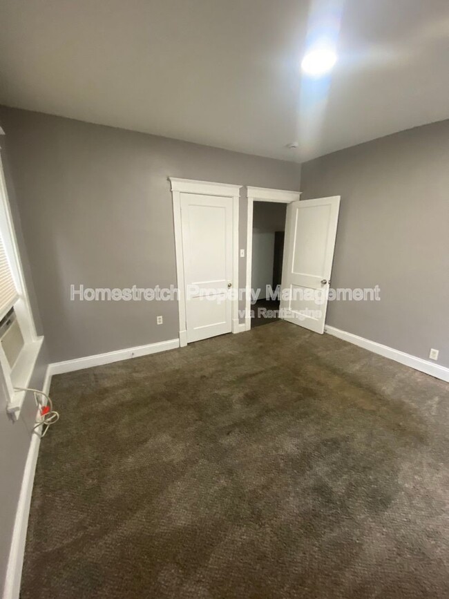Building Photo - 3107 Osceola St