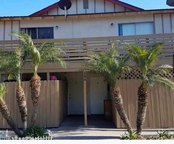 Primary Photo - 324 W Orangewood Ave