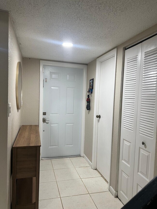 Foto del edificio - 5618 NW 16th St