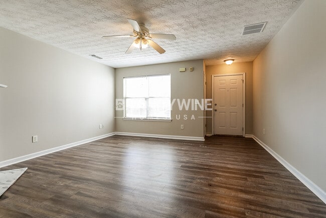 Foto del edificio - 252 Springbottom Ct SE