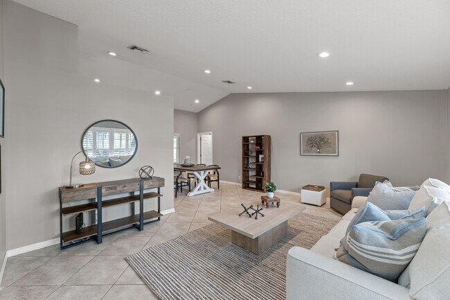 Building Photo - 13773 Sheffield St