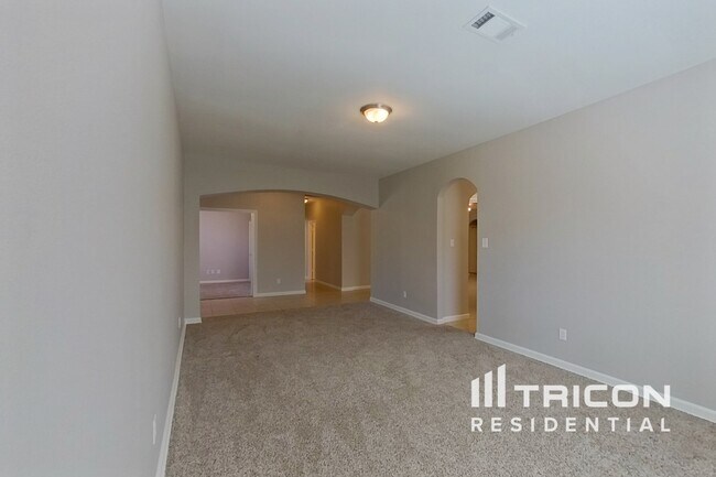 Building Photo - 114 Jordan Dr