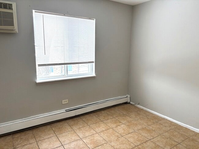 Building Photo - 6B E Dundee Quarter Dr