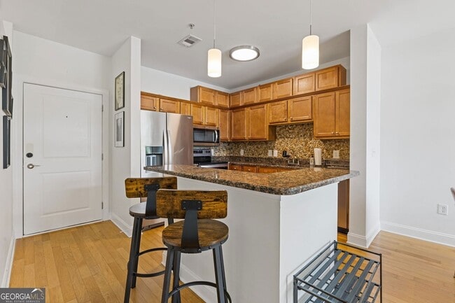 Foto del edificio - 2230 Cheshire Bridge Rd NE
