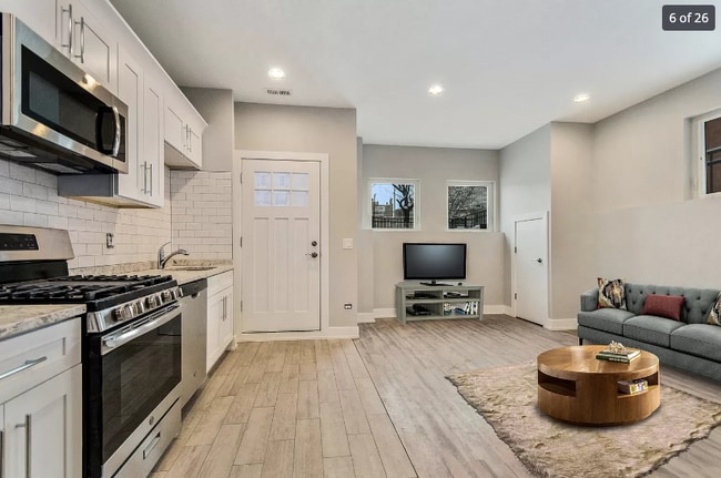 Living Space - 4714 S Calumet Ave