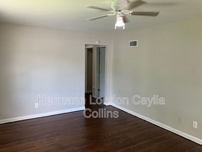 Building Photo - 5621 Albia Terrace