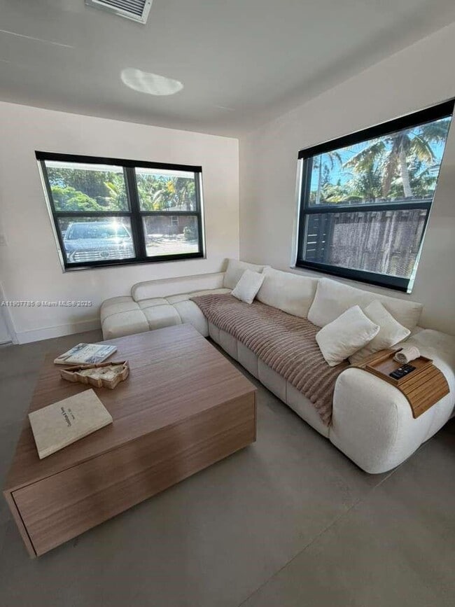 Foto del edificio - 2623 Thomas St