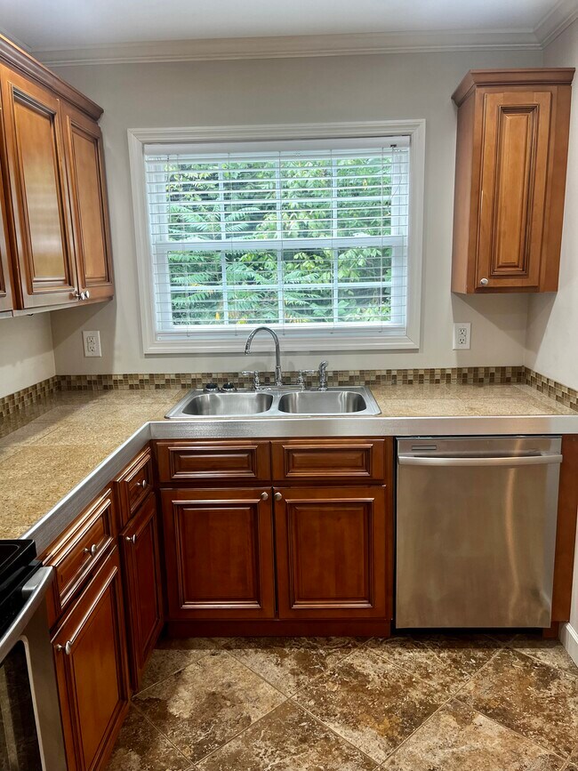 Foto del edificio - 48 Nathan Drive