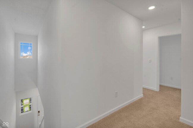 Foto del edificio - 6275 Wasco Dr