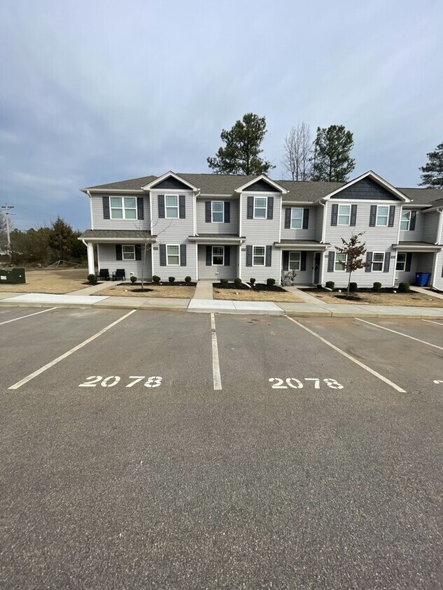 Primary Photo - 2 bd 2.5 ba town house