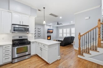 Building Photo - 1714 Ovid St