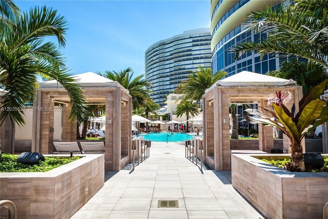 Building Photo - 9703 Collins Ave