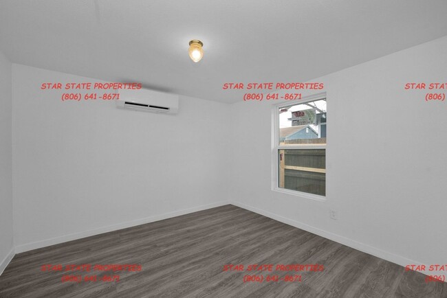 Building Photo - 1 Bedroom- Pay Electric only.