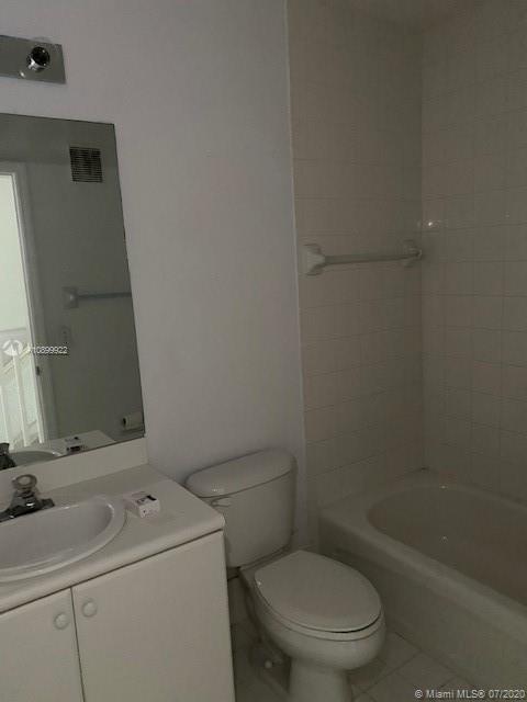 Building Photo - 17640 NW 73rd Ave