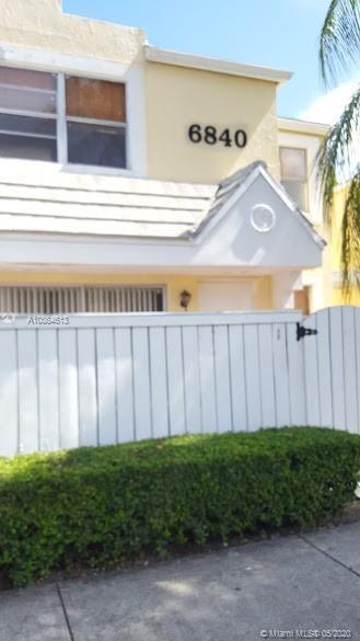 Building Photo - 6840 SW 45th Ln  1 Miami Fl 33155