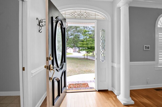 Building Photo - Southern Beauty at Black Creek Golf Course