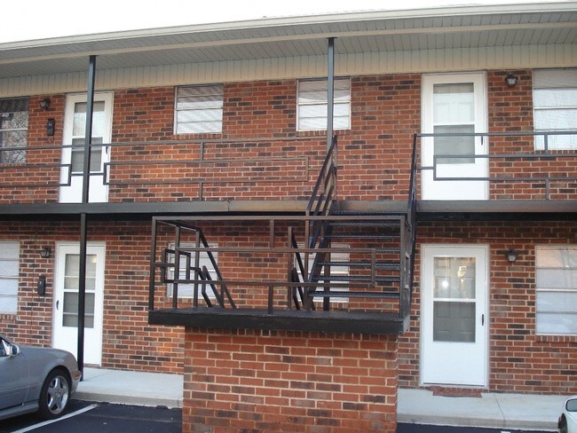 Foto del edificio - 308 NW Highland Ave