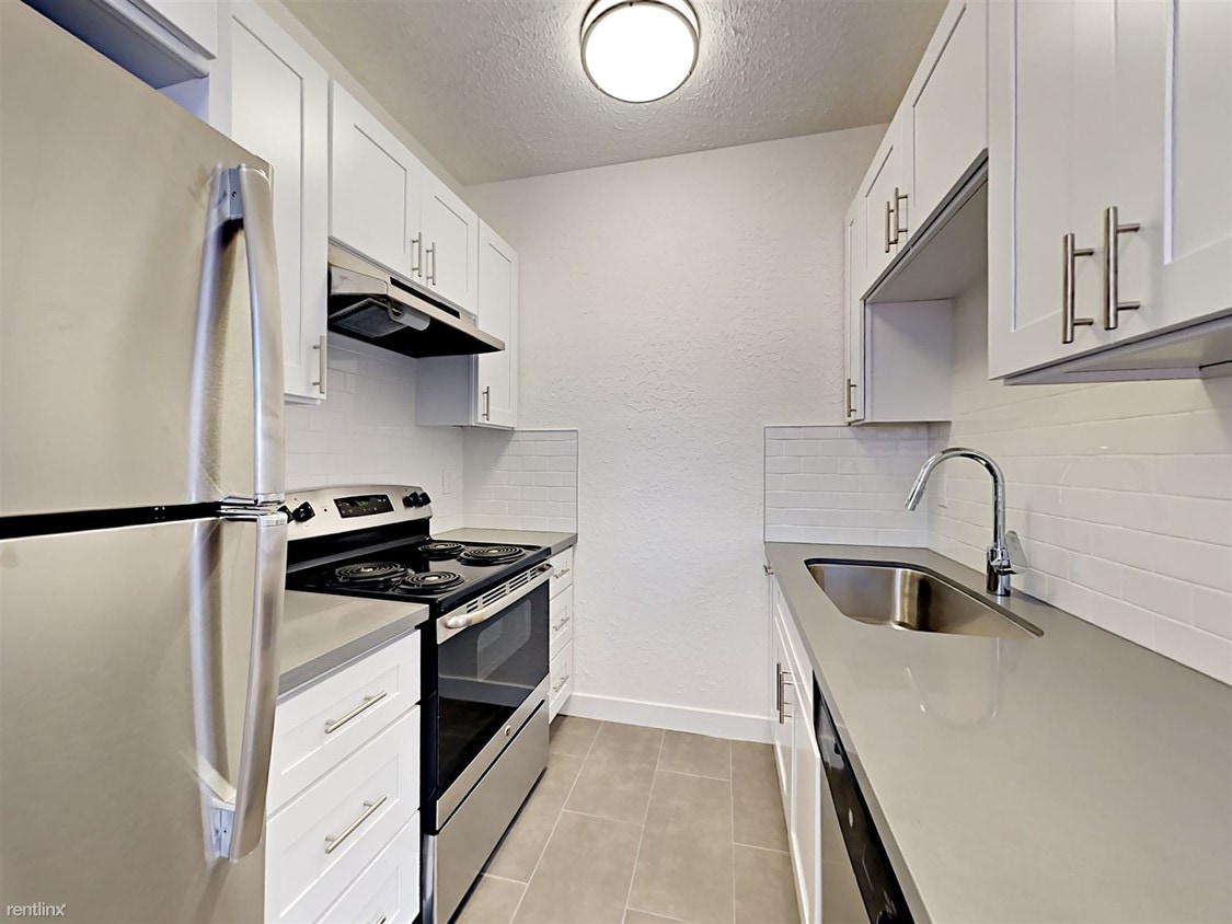 Primary Photo - Studio, 1 bath House - 77 Glen Ave Apt 307
