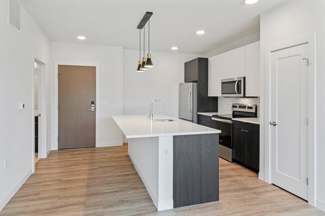 Building Photo - 5945 6th Ave