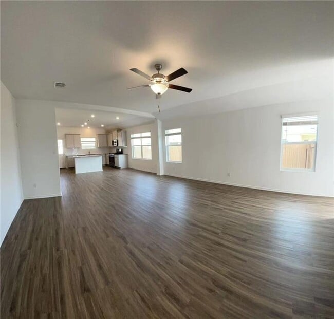 Building Photo - 137 Konik Rd