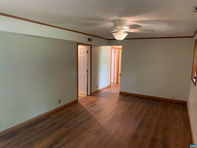 Foto del edificio - 103 Cloverhill Ct