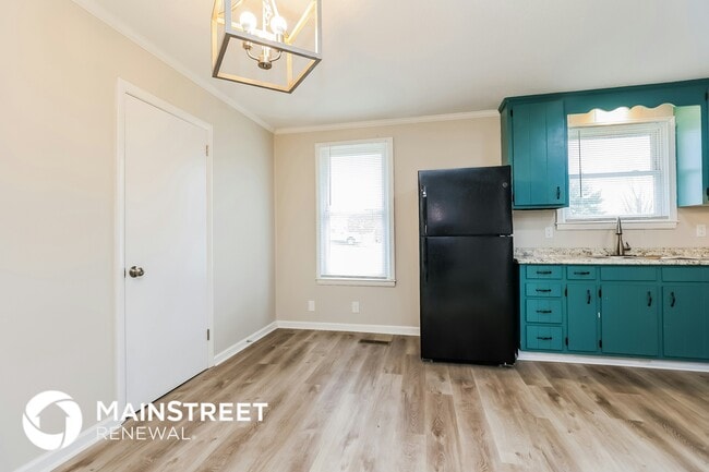 Building Photo - 410 Watts Dr