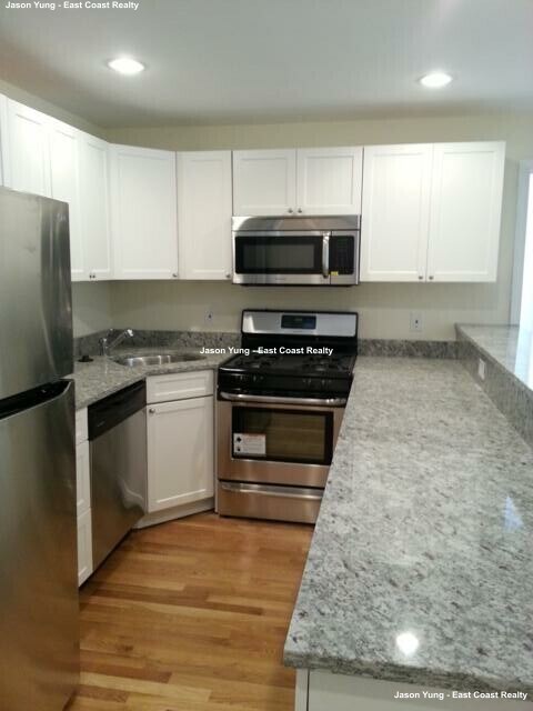 Primary Photo - 56 Egmont St